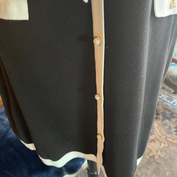 Taylor EUC 3X Black & White Sweater Dress with Bow front - Picture 6 of 11